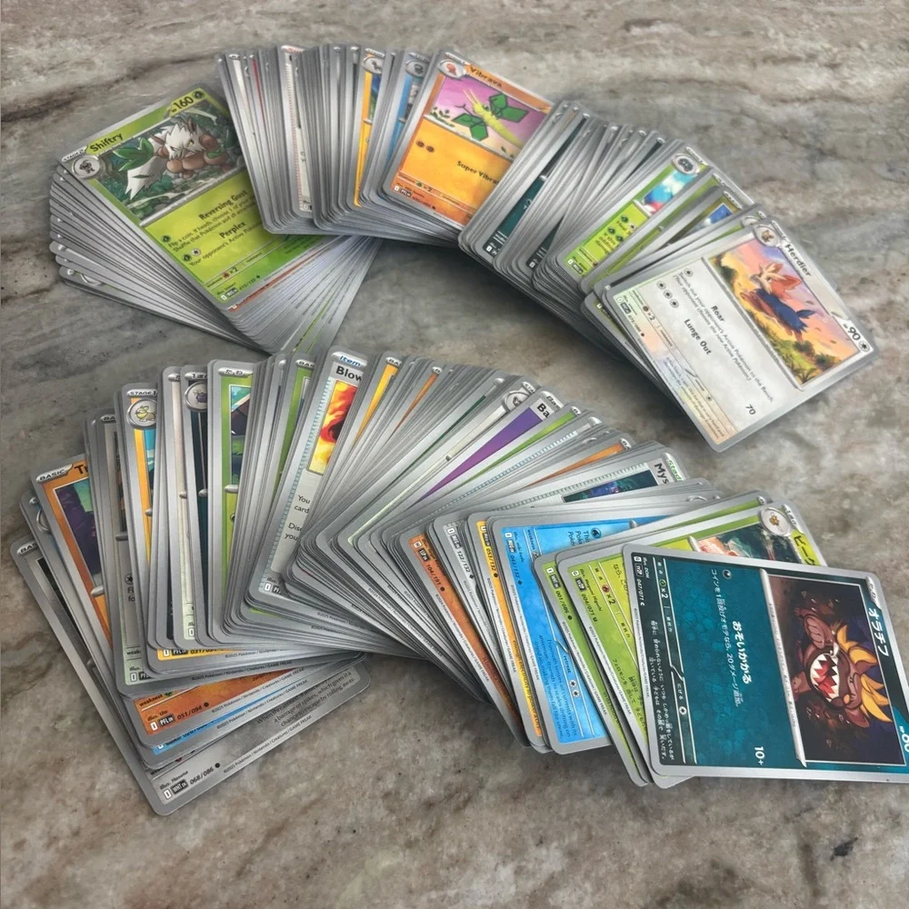 Pokémon Trading Card Lot - 240+ Assorted commons/uncommons